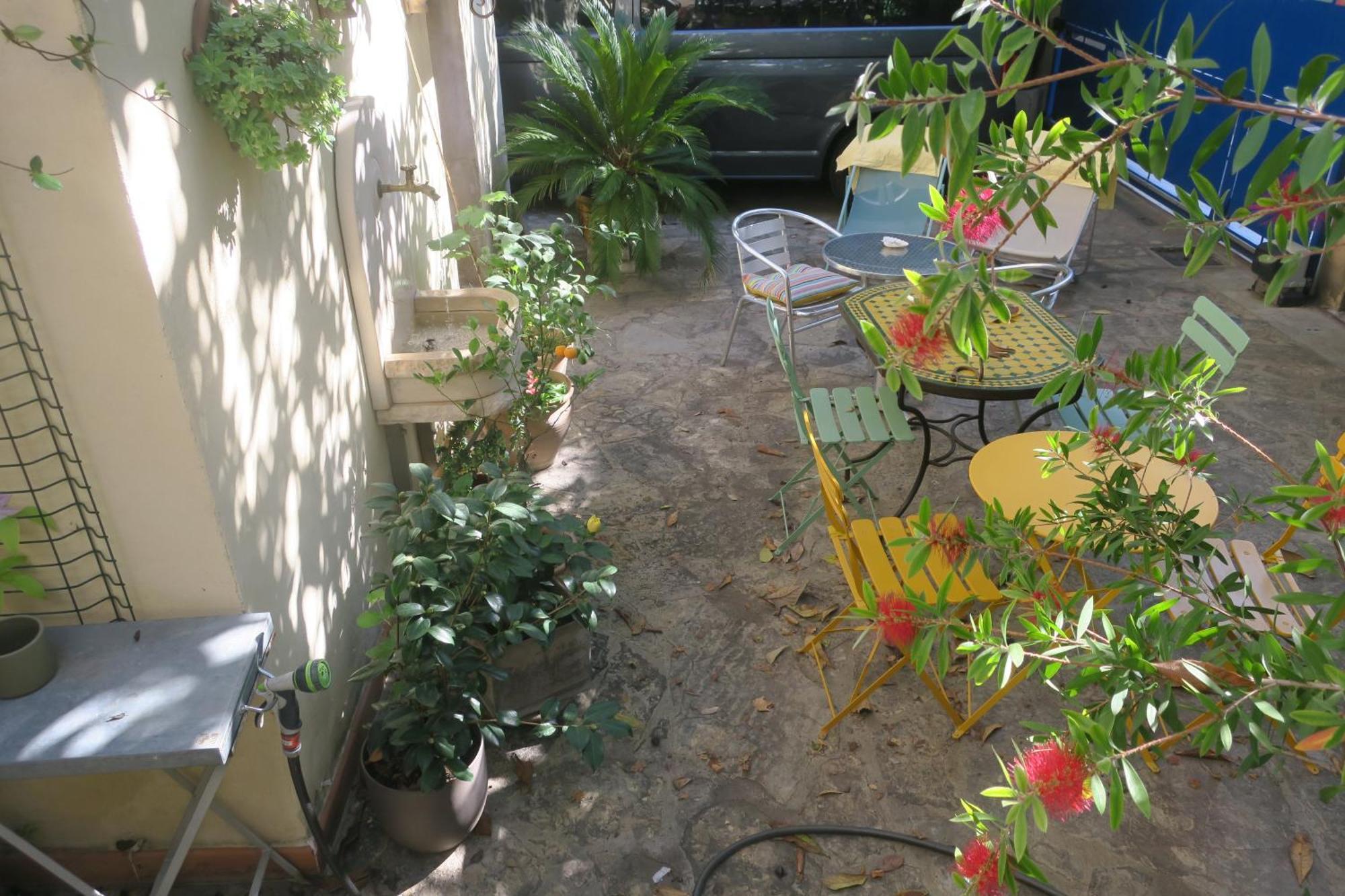 Tombe La Nefle Bed & Breakfast Авиньон Екстериор снимка
